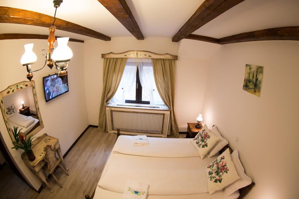 Casa Stefania Otel Tălmaciu Oda fotoğraf